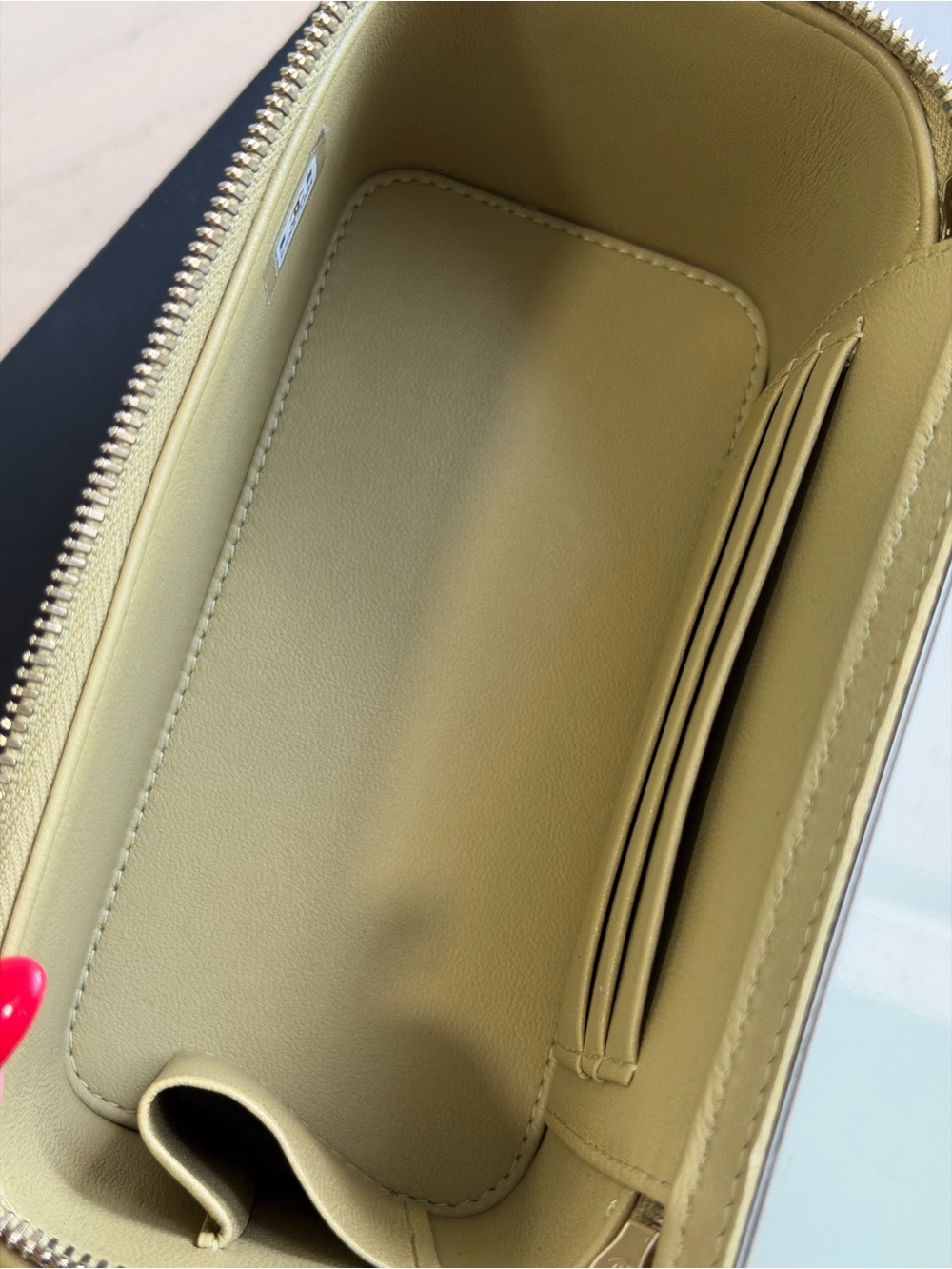 CHANEL Lambskin Pick Me Up Top Vanity Bag in Olive Green with Gold Hardware - Picture 8 of 9